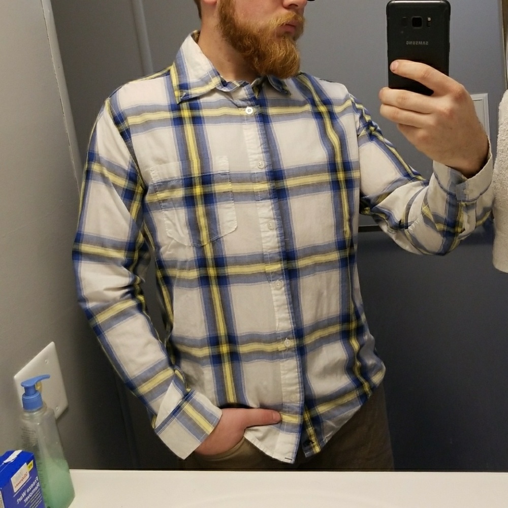 Great casual spring button down shirt